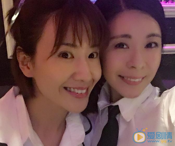 李蓓蕾与人合照 李蓓蕾高清写真_李蓓蕾高清剧照