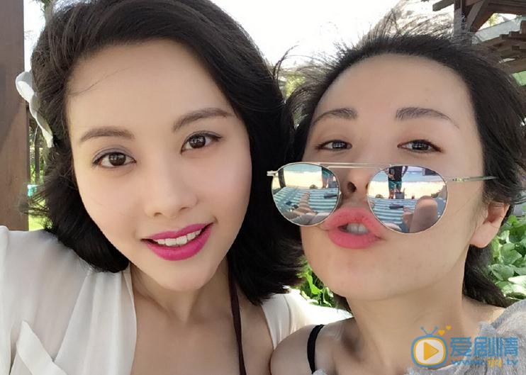 李蓓蕾与人合照 李蓓蕾高清写真_李蓓蕾高清剧照