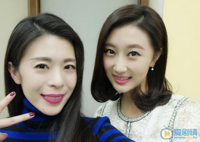 李蓓蕾与人合照 李蓓蕾高清写真_李蓓蕾高清剧照