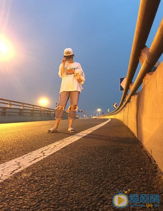 冯瑞睿旅行照片 冯瑞睿高清写真_冯瑞睿高清剧照
