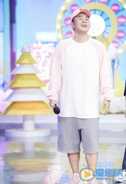 杜海涛《快乐大本营》主持照 杜海涛高清写真_杜海涛高清剧照