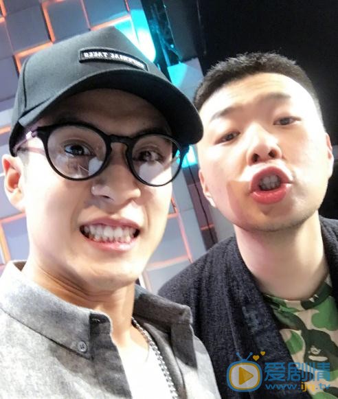 杜海涛与人合照 杜海涛高清写真_杜海涛高清剧照