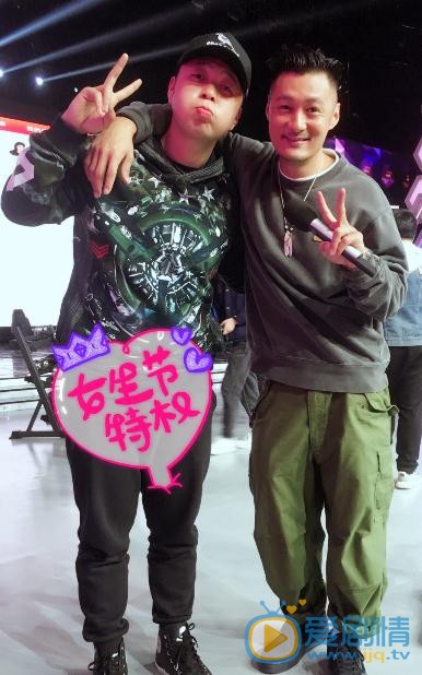 杜海涛与人合照 杜海涛高清写真_杜海涛高清剧照