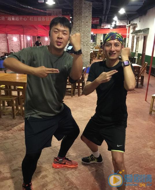杜海涛与人合照 杜海涛高清写真_杜海涛高清剧照