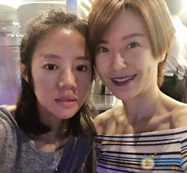 文静朋友合照 文静高清写真_文静高清剧照