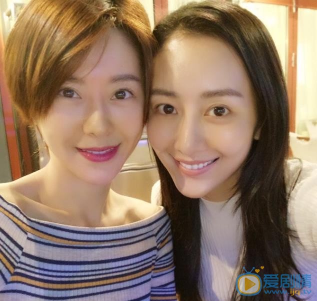 文静朋友合照 文静高清写真_文静高清剧照