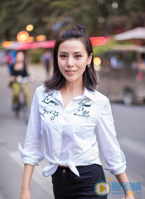 刘玥心街拍写真 刘玥心高清写真_刘玥心高清剧照