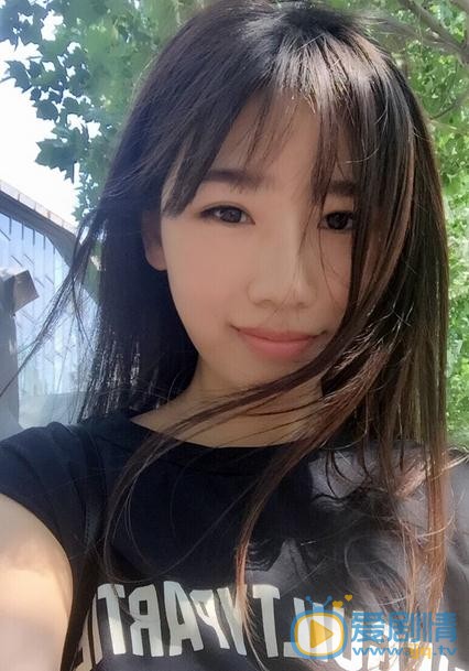 芦菲生活照 芦菲高清写真_芦菲高清剧照