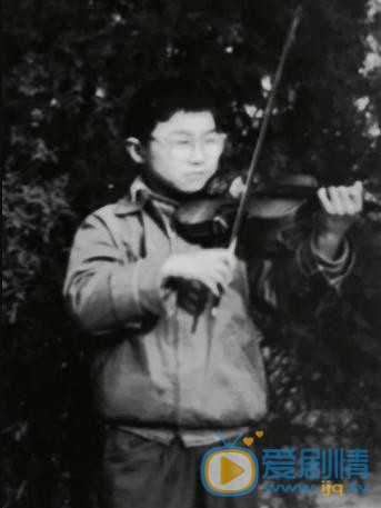 汪峰小时候照片