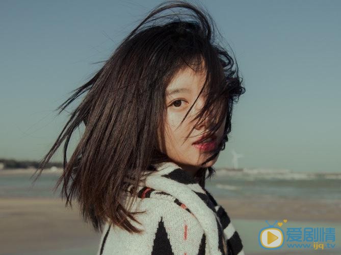 潘美烨海边写真 潘美烨高清写真_潘美烨高清剧照