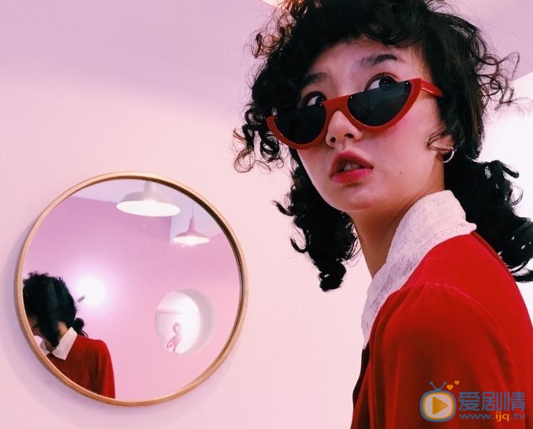 潘美烨红色写真 潘美烨高清写真_潘美烨高清剧照