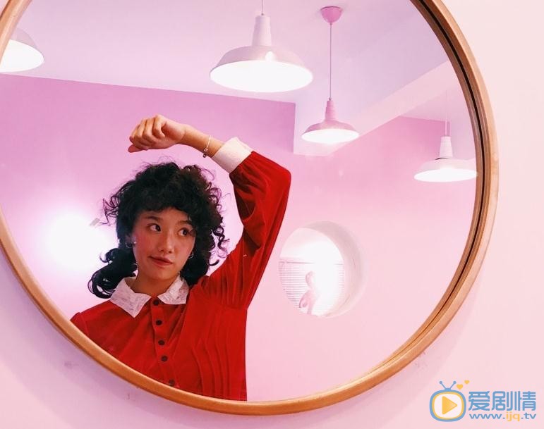 潘美烨红色写真 潘美烨高清写真_潘美烨高清剧照