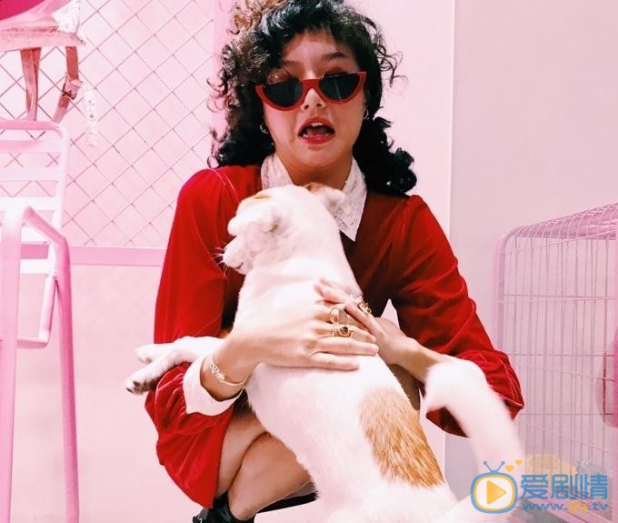 潘美烨红色写真 潘美烨高清写真_潘美烨高清剧照