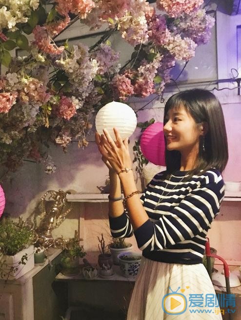潘美烨夜色写真 潘美烨高清写真_潘美烨高清剧照