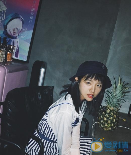 潘美烨夜色写真 潘美烨高清写真_潘美烨高清剧照