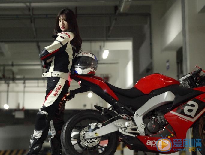 潘美烨机车写真 潘美烨高清写真_潘美烨高清剧照