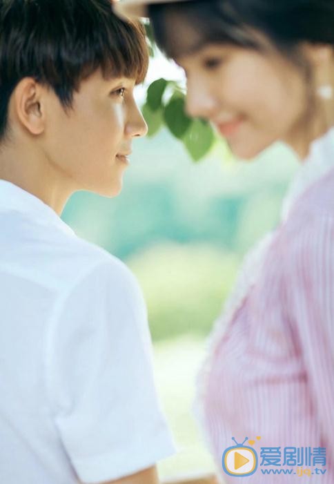 潘美烨夏日情侣写真 潘美烨高清写真_潘美烨高清剧照