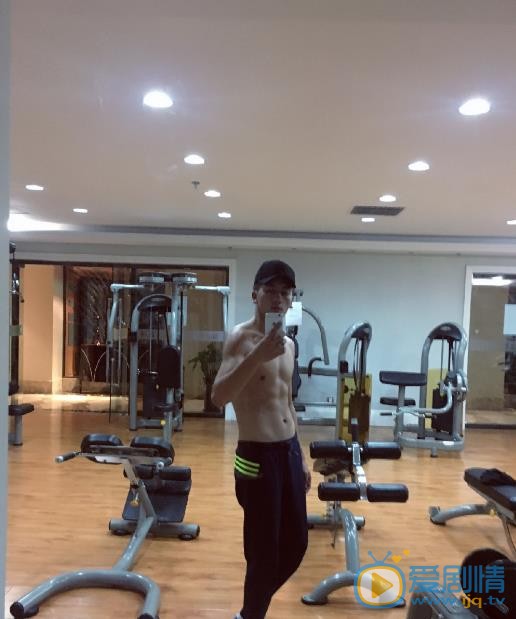 康磊生活照 康磊高清写真_康磊高清剧照