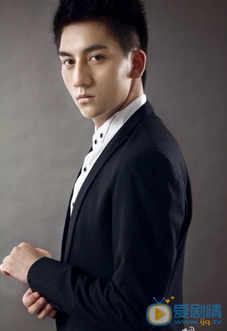 康磊西装绅士照 康磊高清写真_康磊高清剧照