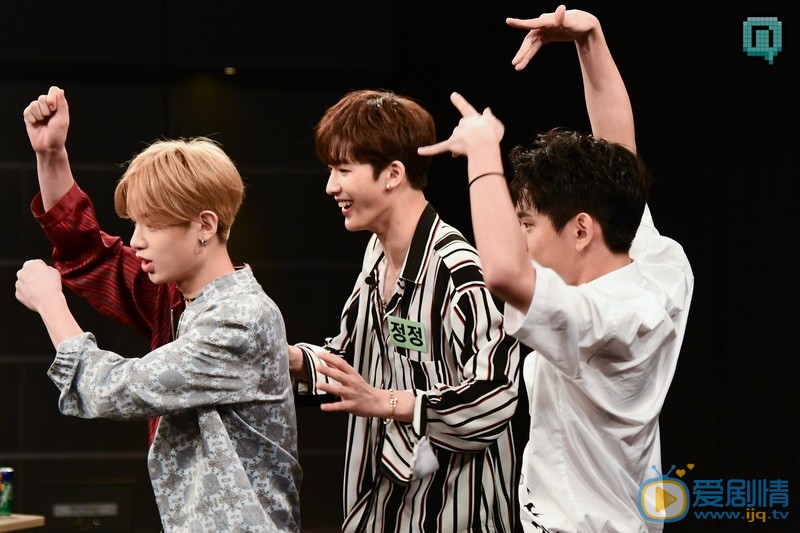 黄明昊演唱会写真 黄明昊高清写真_黄明昊高清剧照