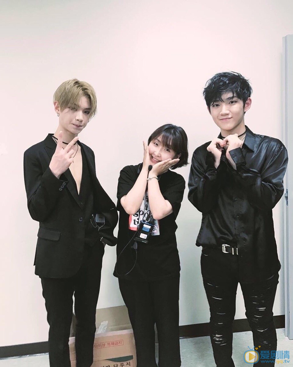 黄明昊演唱会写真 黄明昊高清写真_黄明昊高清剧照
