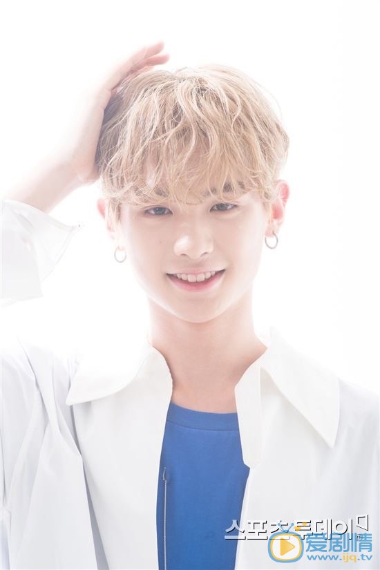 黄明昊个人写真 黄明昊高清写真_黄明昊高清剧照