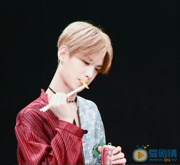黄明昊演唱会写真 黄明昊高清写真_黄明昊高清剧照