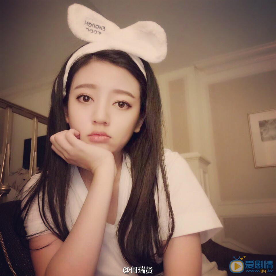 我站在桥上看风景江浴如是谁扮演的？江浴如扮演者何瑞贤个人资料、写真及生活照欣赏