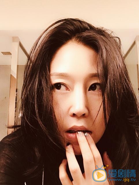 余思潞生活照 余思潞高清写真_余思潞高清剧照