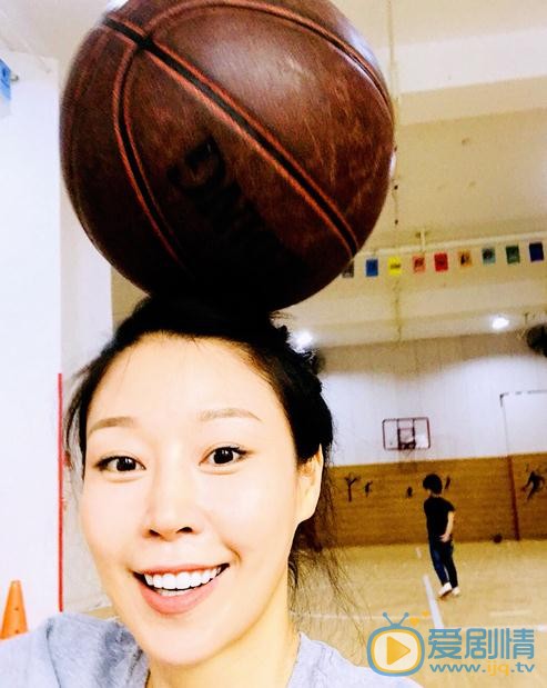 余思潞生活照 余思潞高清写真_余思潞高清剧照