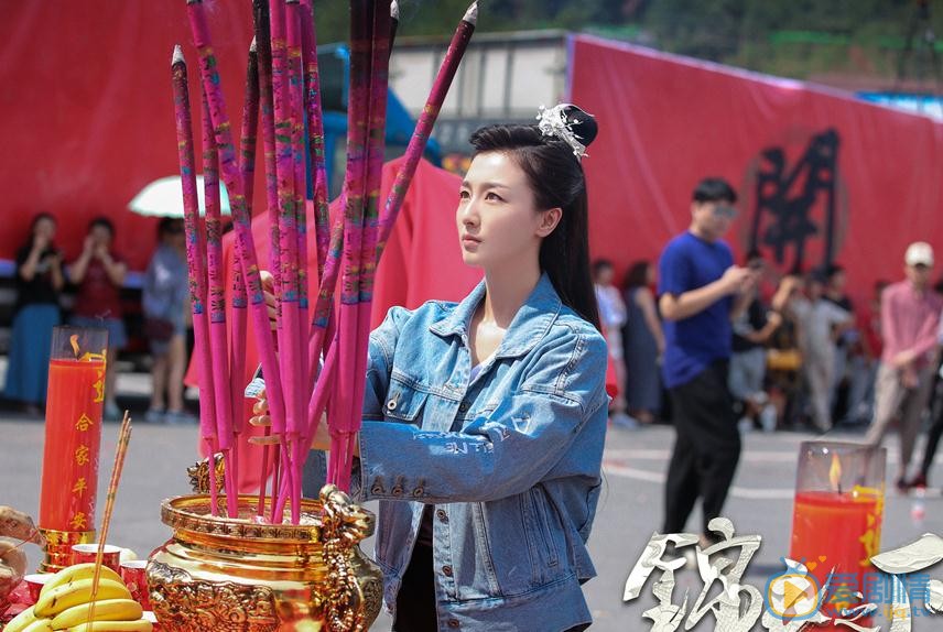 锦衣之下发布会
