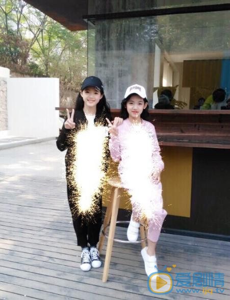 黄婧纯与人合照 黄婧纯高清写真_黄婧纯高清剧照