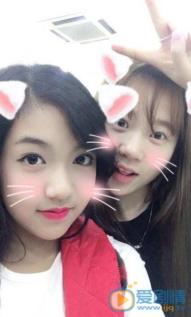 黄婧纯与人合照 黄婧纯高清写真_黄婧纯高清剧照