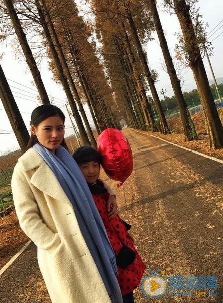 黄婧纯与人合照 黄婧纯高清写真_黄婧纯高清剧照