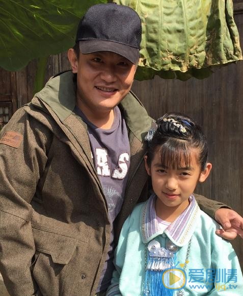 黄婧纯与人合照 黄婧纯高清写真_黄婧纯高清剧照