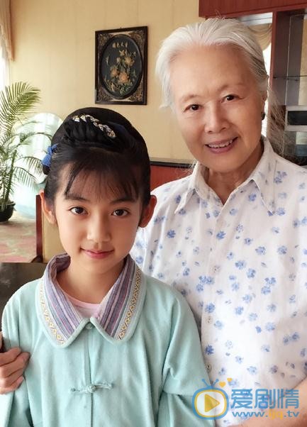 黄婧纯与人合照 黄婧纯高清写真_黄婧纯高清剧照
