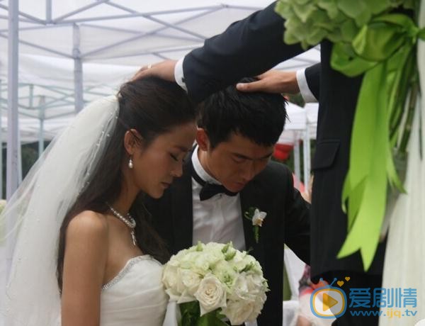杨梅结婚照 杨梅高清写真_杨梅高清剧照