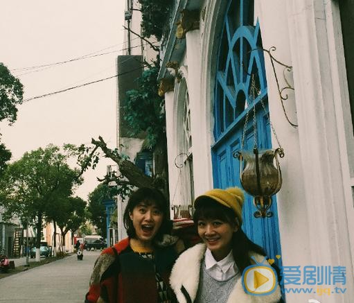王文娜闺蜜合照 王文娜高清写真_王文娜高清剧照
