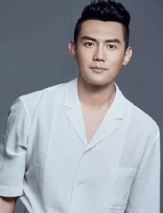 一路繁花相送戴维凡是谁演的？戴维凡扮演者李浩轩个人资料、写真及生活照欣赏