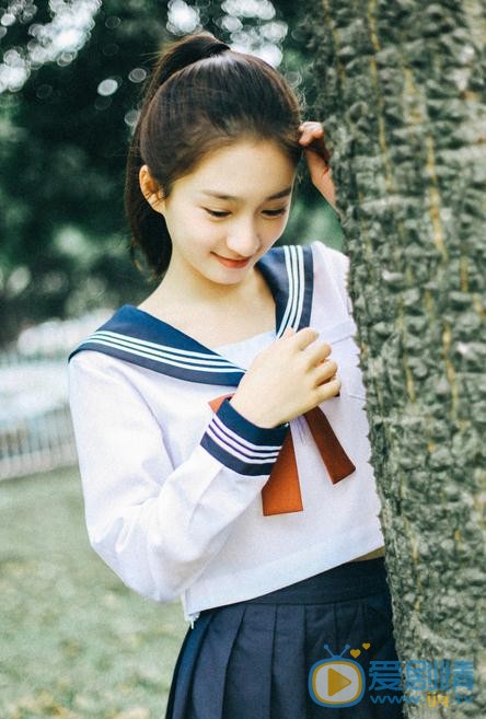 谭盐盐制服写真 谭盐盐高清写真_谭盐盐高清剧照