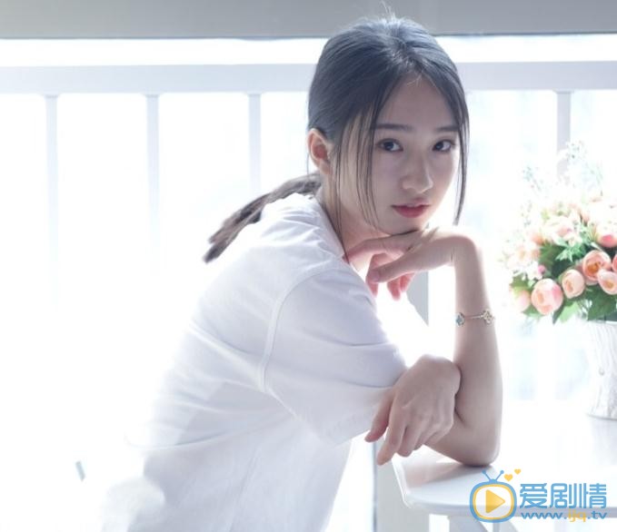 谭盐盐颓废写真 谭盐盐高清写真_谭盐盐高清剧照