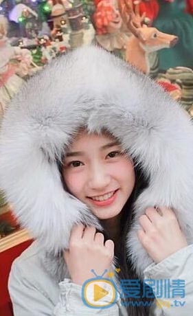谭盐盐街拍写真 谭盐盐高清写真_谭盐盐高清剧照