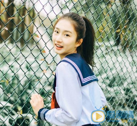 谭盐盐制服写真 谭盐盐高清写真_谭盐盐高清剧照
