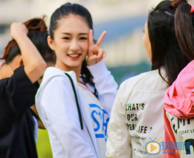 谭盐盐《Hello女神》节目照 谭盐盐高清写真_谭盐盐高清剧照