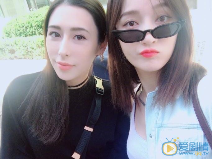 孟佳与人合照 孟佳高清写真_孟佳高清剧照