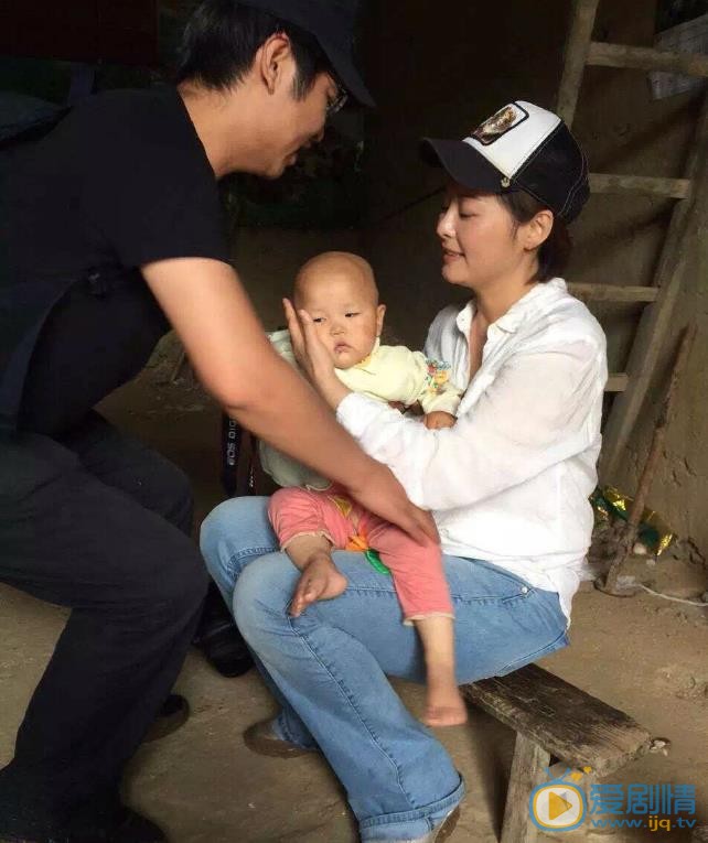 袁立公益慈善活动 袁立高清写真_袁立高清剧照