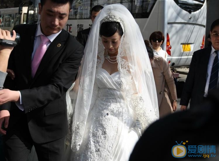袁立结婚照 袁立高清写真_袁立高清剧照