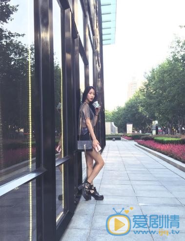 陈盈燕街拍写真 陈盈燕高清写真_陈盈燕高清剧照