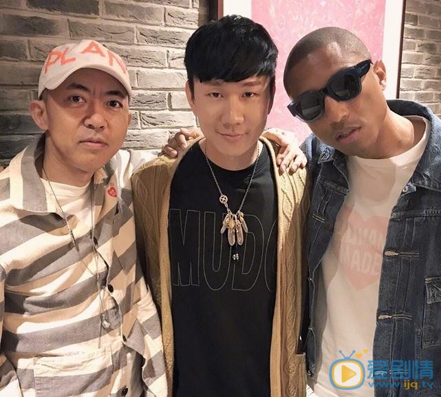 林俊杰与人合照 林俊杰高清写真_林俊杰高清剧照
