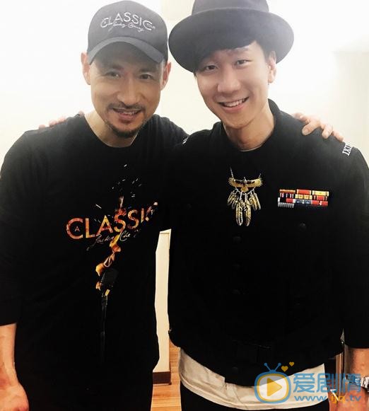 林俊杰与人合照 林俊杰高清写真_林俊杰高清剧照
